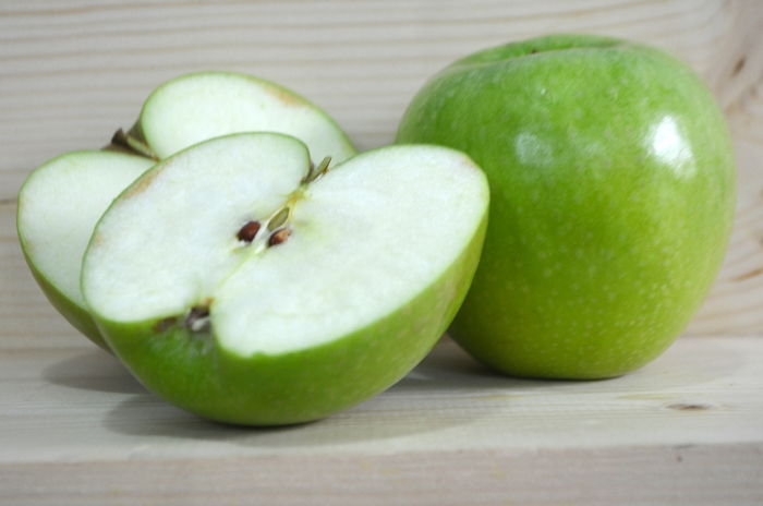 'Granny Smith' Apple - Malus domestica from Winding Creek Nursery